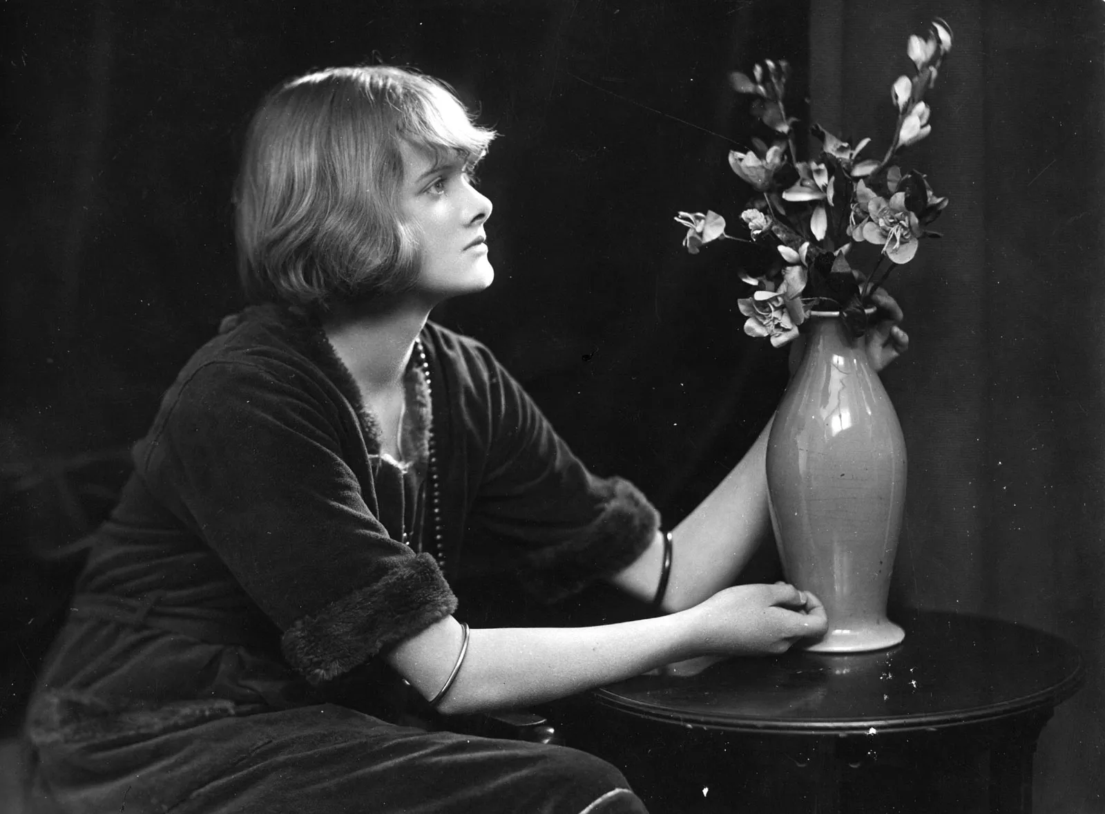 Young Daphne du Maurier